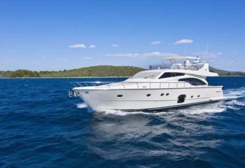 Ferretti 681