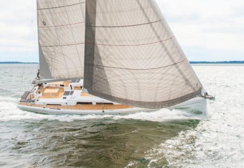 Hanse 548