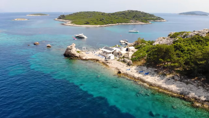 Moro beach - yacht for charter croatia